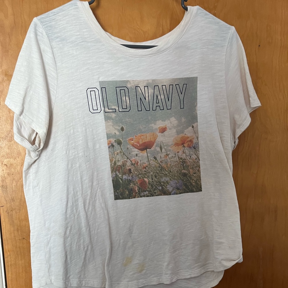 graphic tee